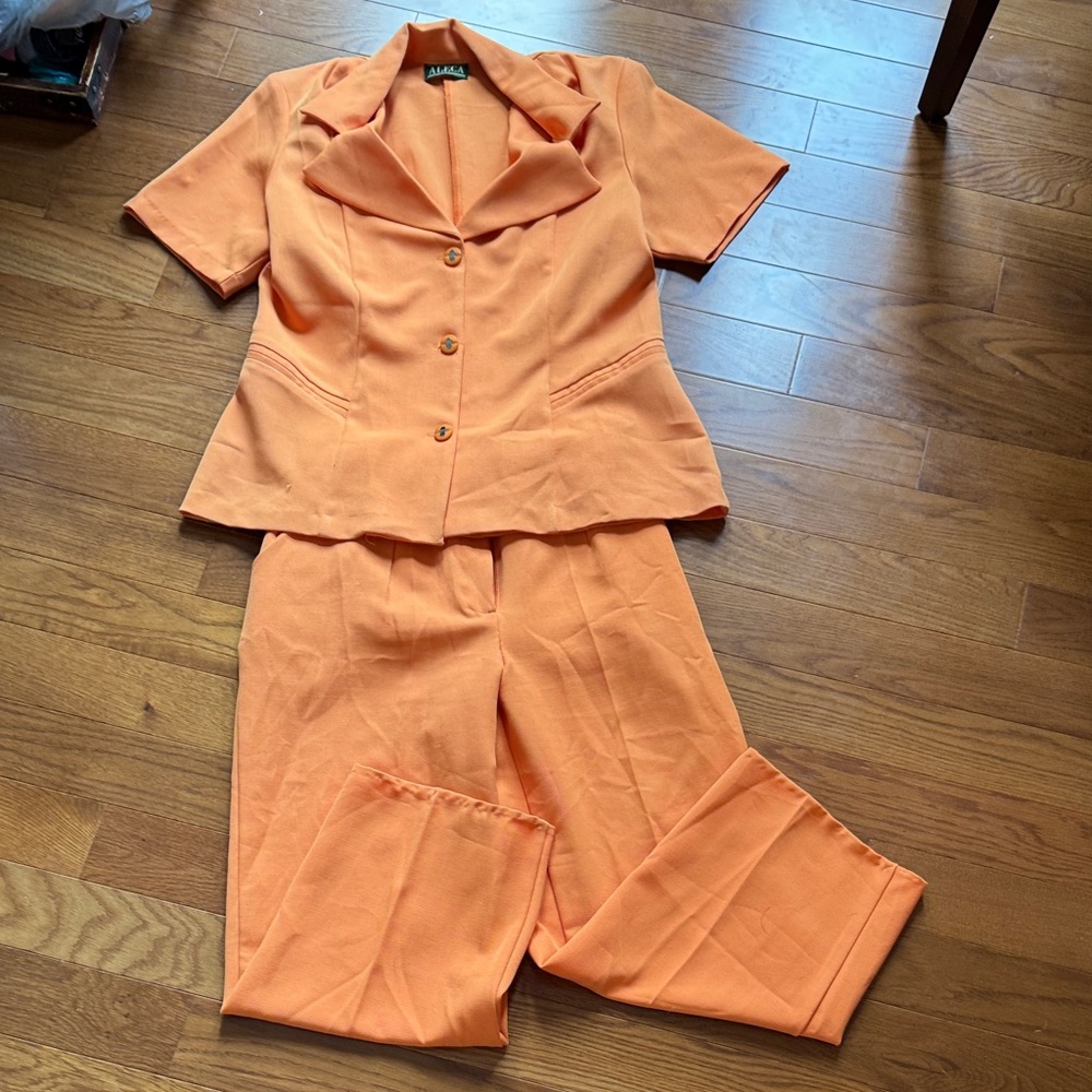 Elegant Orange Women's Pantsuit